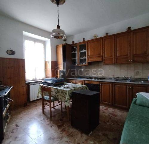 casa indipendente in vendita ad Albareto in zona Gotra