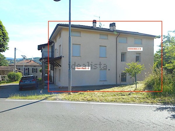 casa indipendente in vendita ad Albareto in zona Campi