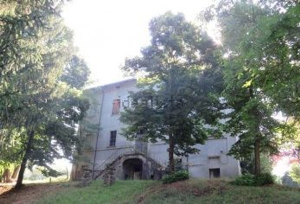 casa indipendente in vendita ad Albareto in zona Gotra