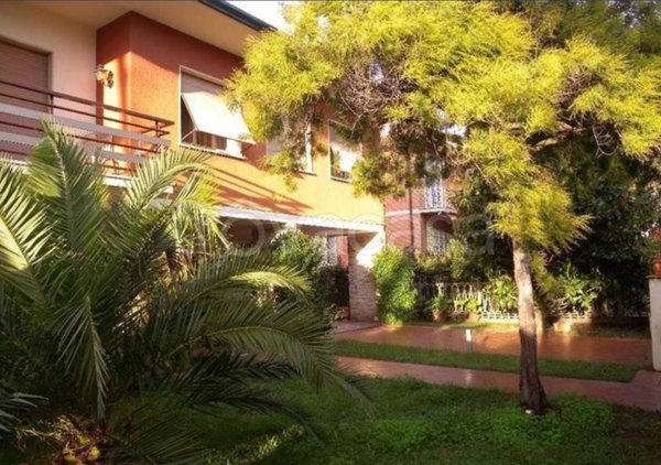 casa indipendente in vendita ad Albareto