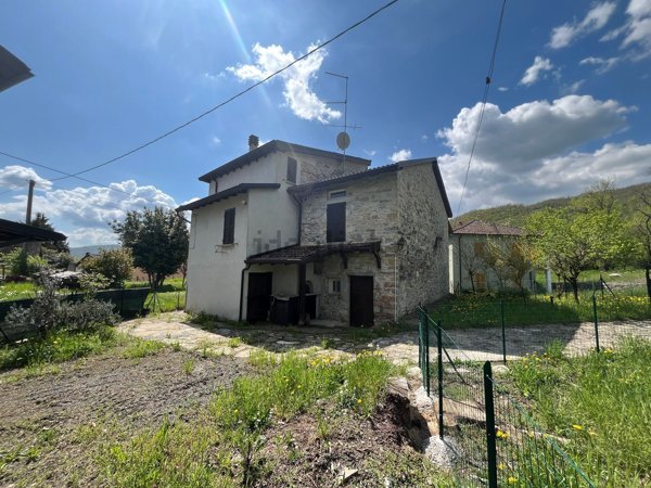 pentavano in vendita a Bardi