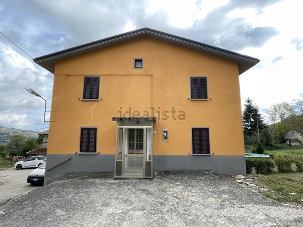 quadrivano in vendita a Bardi