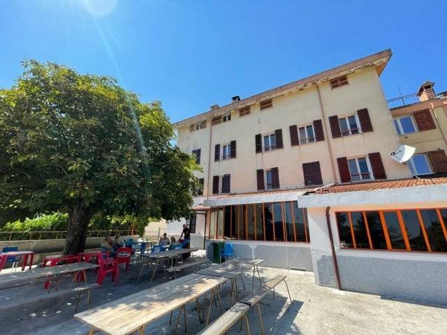 negozio in vendita a Bardi in zona Pione