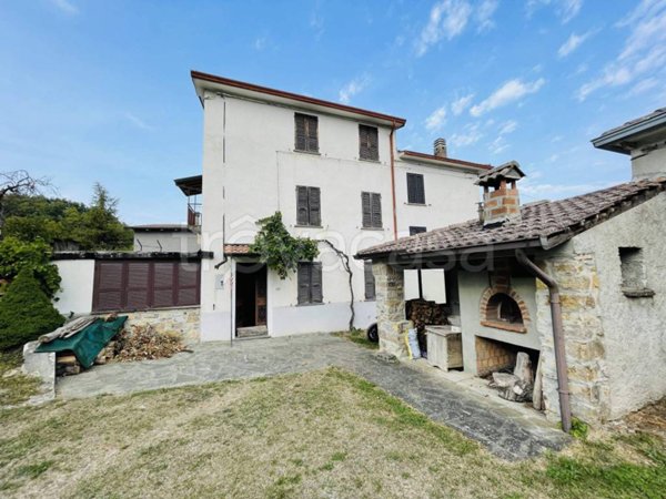 casa indipendente in vendita a Bardi in zona Costa