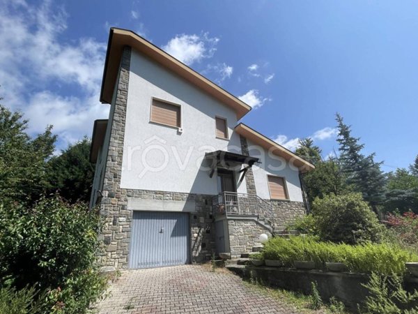casa indipendente in vendita a Bardi