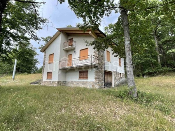casa indipendente in vendita a Bardi
