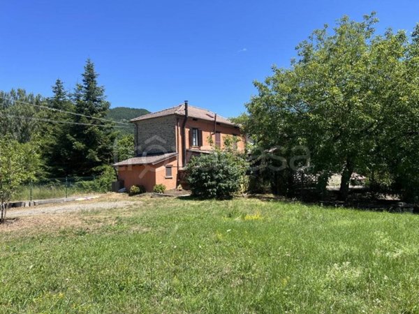 casa indipendente in vendita a Bardi in zona Faccini