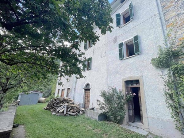 casa indipendente in vendita a Bardi in zona Santa Giustina