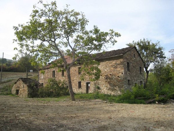 casa indipendente in vendita a Bardi in zona Faccini