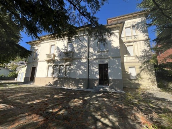 casa indipendente in vendita a Bardi