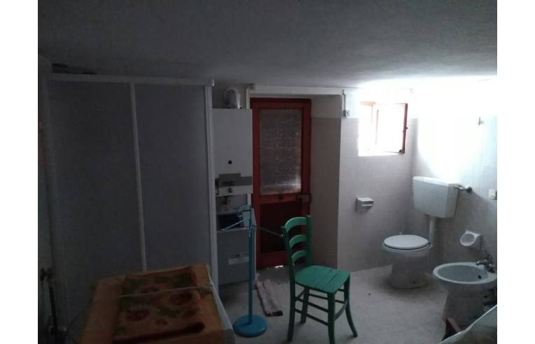 casa indipendente in vendita a Bardi