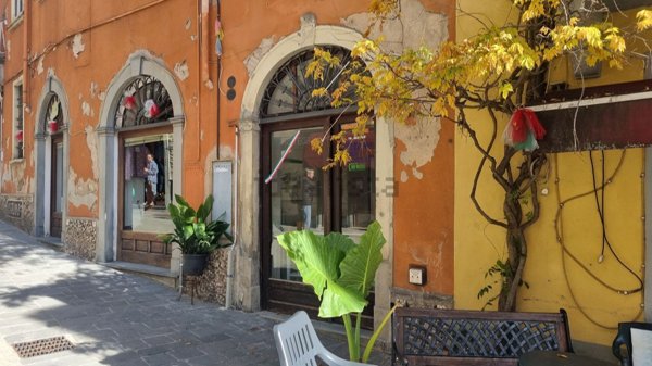 ufficio in vendita a Bardi in zona Diamanti