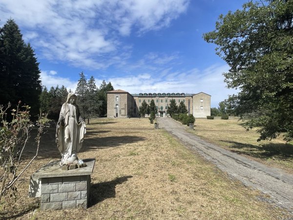casa indipendente in vendita a Bardi