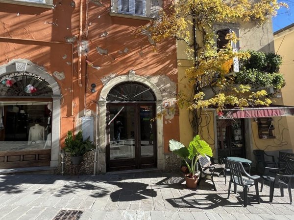 locale commerciale in vendita a Bardi