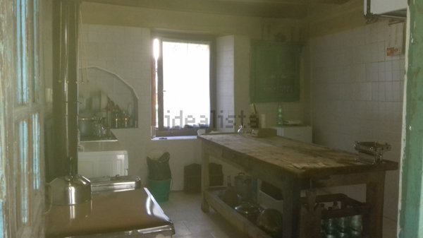 casa indipendente in vendita a Bardi