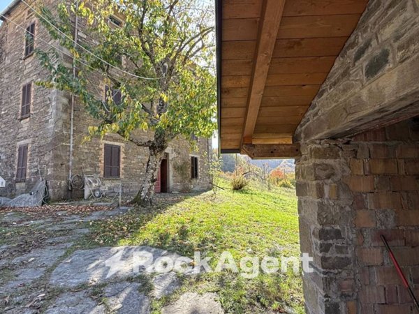 casale in vendita a Bardi