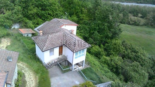 appartamento in vendita a Bardi