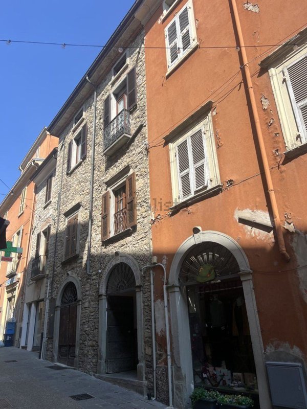 appartamento in vendita a Bardi in zona Faccini