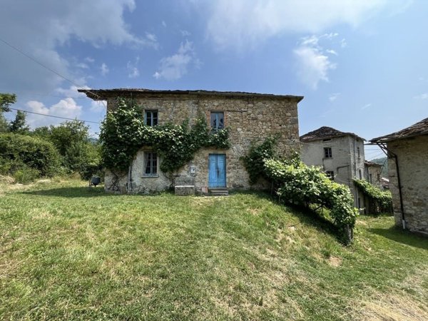 appartamento in vendita a Bardi in zona Caberra