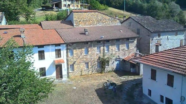 casa indipendente in vendita a Bardi in zona Cogno Grezzo