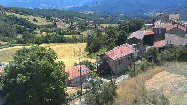 appartamento in vendita a Bardi in zona Cogno Grezzo