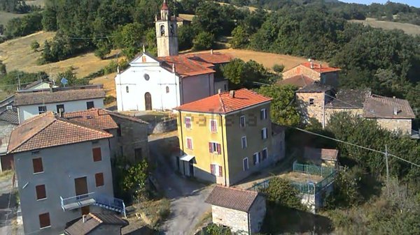 pentavano in vendita a Bardi in zona Rugarlo