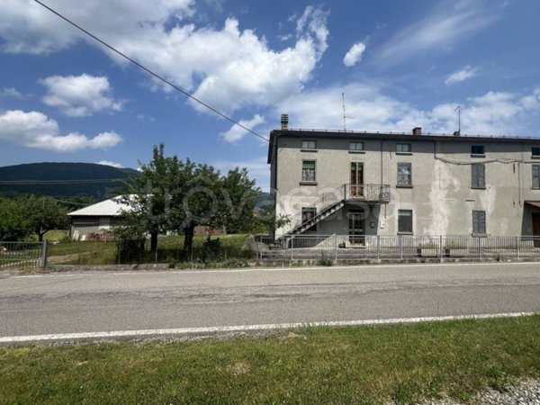 casa indipendente in vendita a Bardi in zona Cogno Grezzo