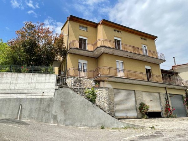 casa indipendente in vendita a Bardi in zona Diamanti