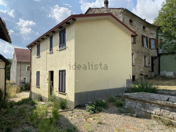 casa indipendente in vendita a Bardi in zona Cogno Grezzo