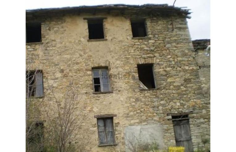 casa indipendente in vendita a Bedonia in zona Caneso