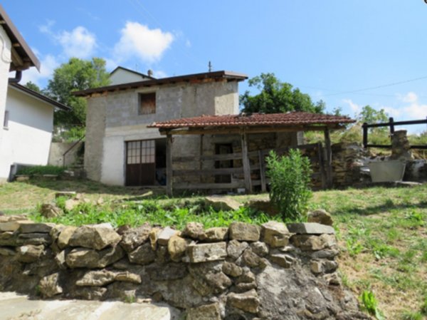 casa indipendente in vendita a Bedonia