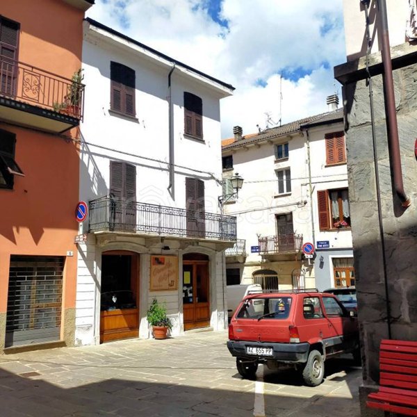 casa indipendente in vendita a Bedonia