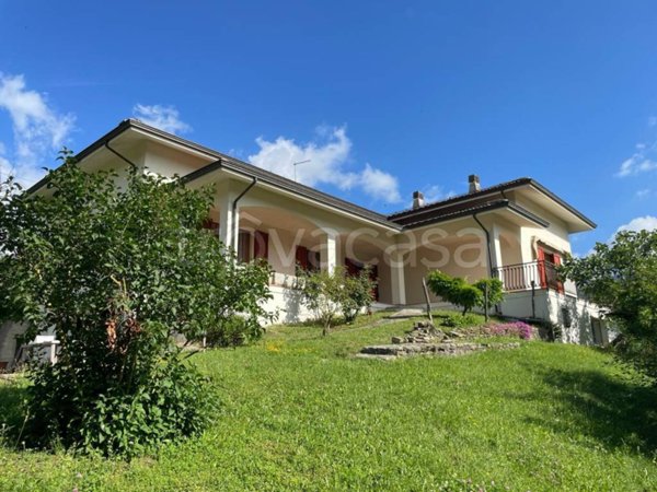 casa indipendente in vendita a Bedonia in zona Prato
