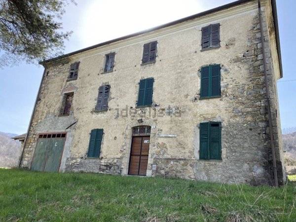 casale in vendita a Bedonia