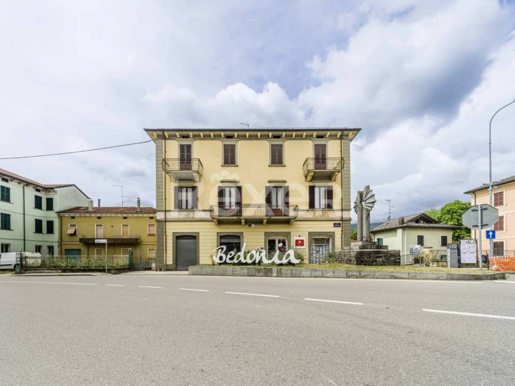 appartamento in vendita a Bedonia in zona Montevacà