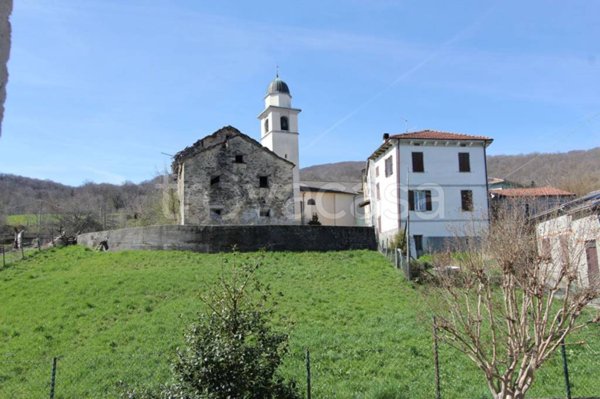 casa indipendente in vendita a Bedonia in zona Caneso