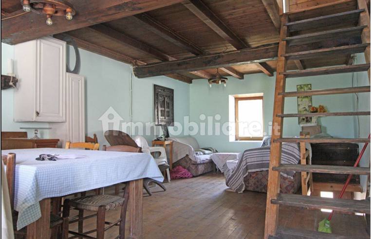 casa indipendente in vendita a Bedonia