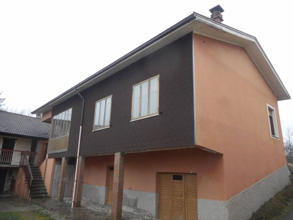 casa indipendente in vendita a Bedonia