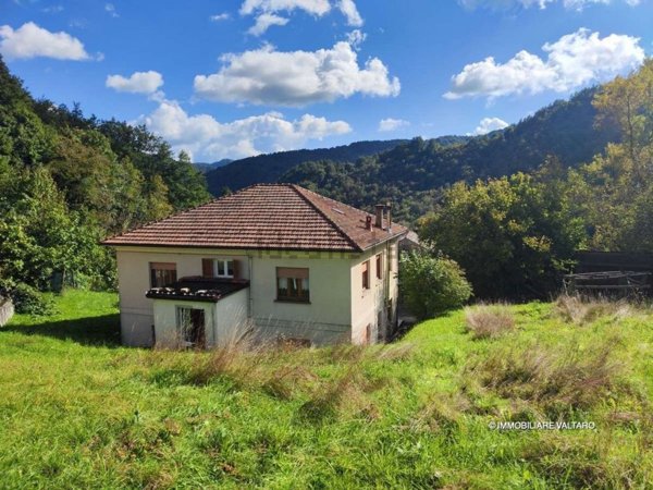 casa indipendente in vendita a Bedonia