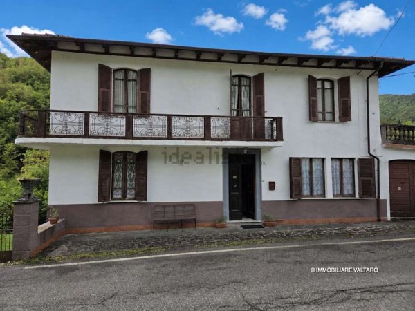 casa indipendente in vendita a Bedonia
