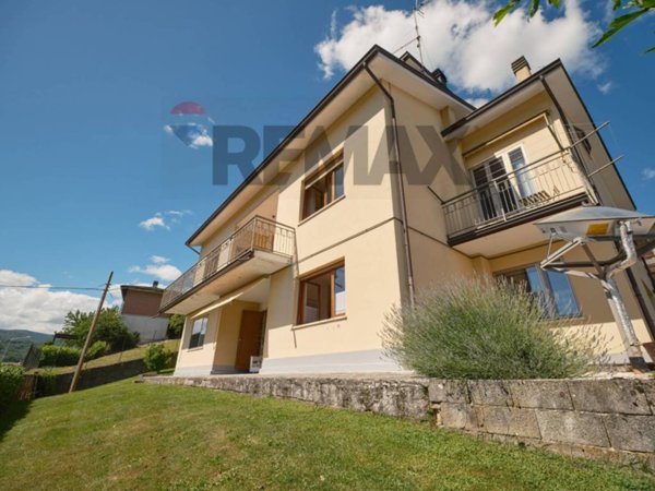casa indipendente in vendita a Bedonia