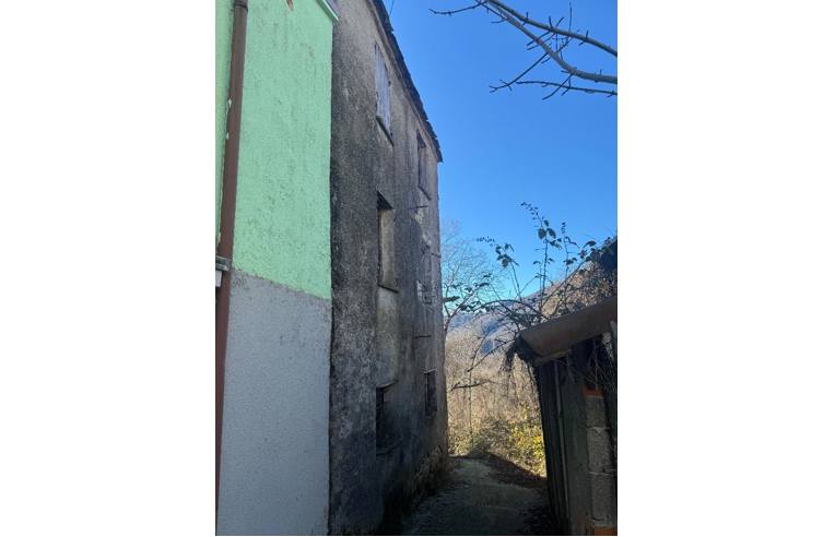 casa indipendente in vendita a Bedonia in zona Alpe