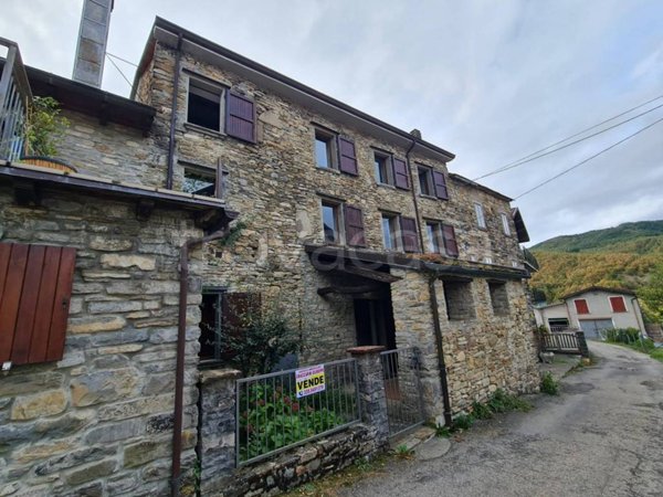 casa indipendente in vendita a Berceto