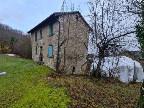 casa indipendente in vendita a Berceto in zona Bergotto