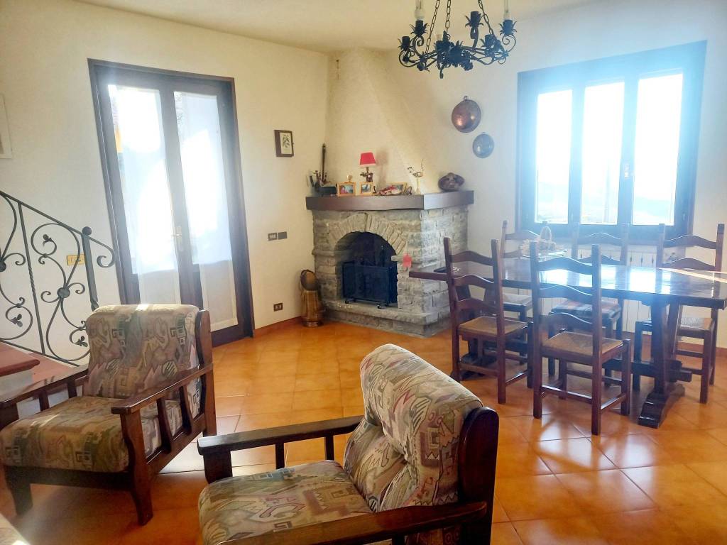 casa indipendente in vendita a Berceto