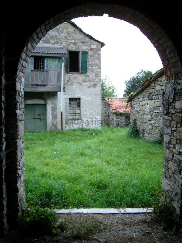 casale in vendita a Berceto