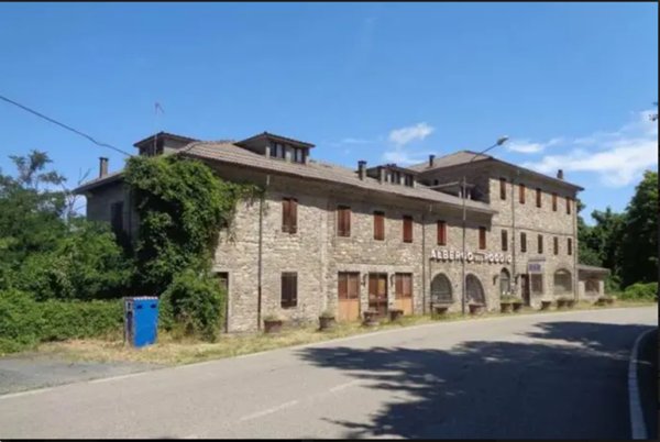 intera palazzina in vendita a Berceto
