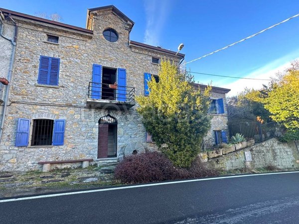 casa indipendente in vendita a Berceto