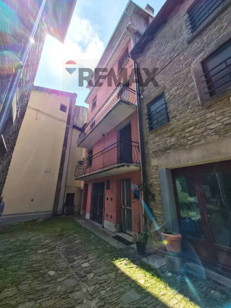appartamento in vendita a Berceto in zona Pian Farioli