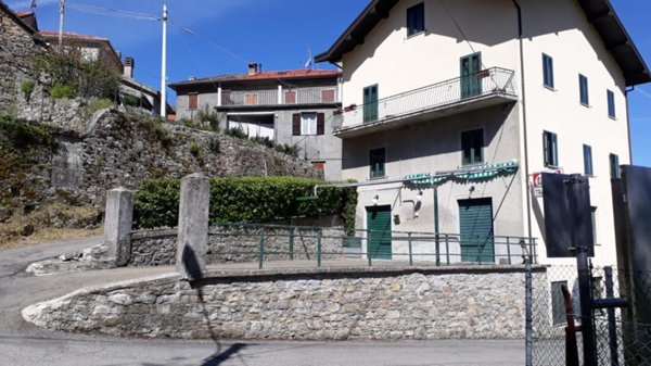 negozio in vendita a Berceto in zona Fugazzolo